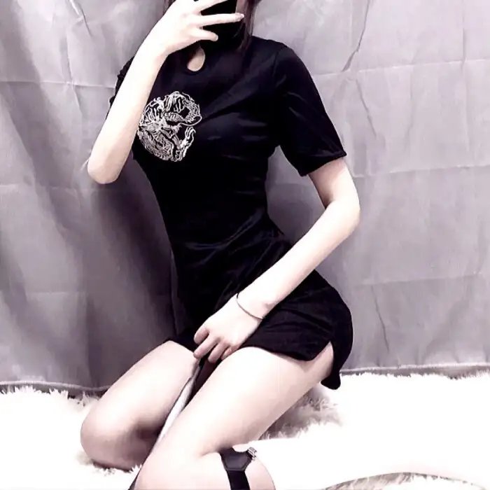 50英尺高的女人